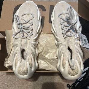 Yeezy 450 NEW
